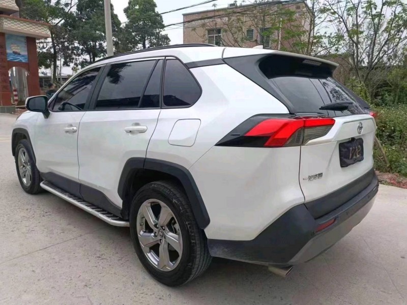 珠海22年丰田RAV4荣放4
