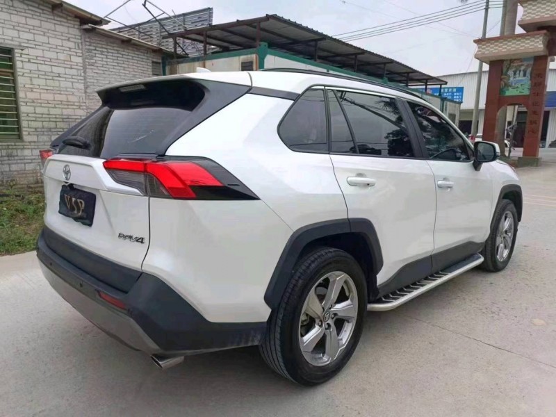 珠海22年丰田RAV4荣放7