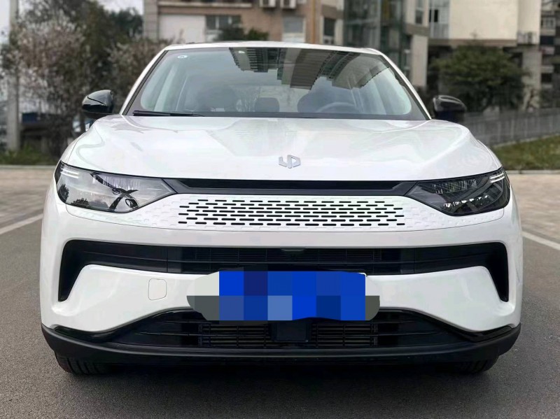 重慶23年零跑汽車C111