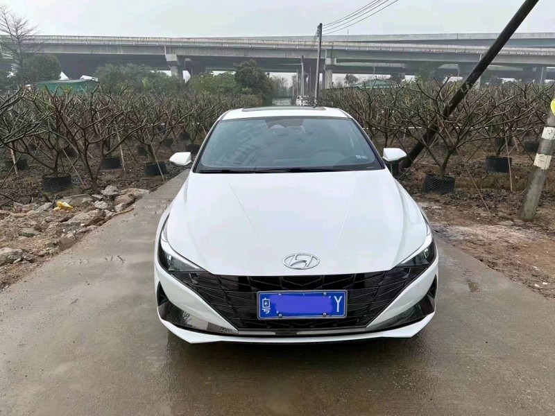 珠海23年现代伊兰特1