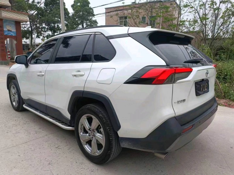 茂名20年豐田RAV4榮放4