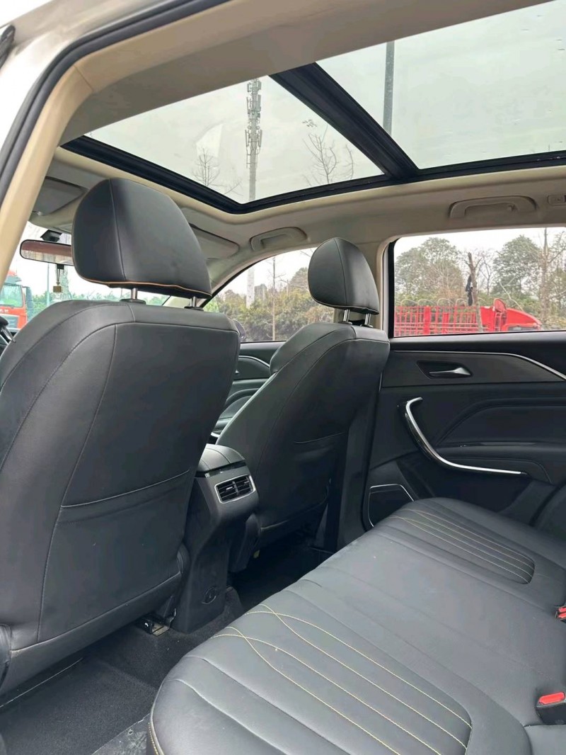 成都22年奔腾T776