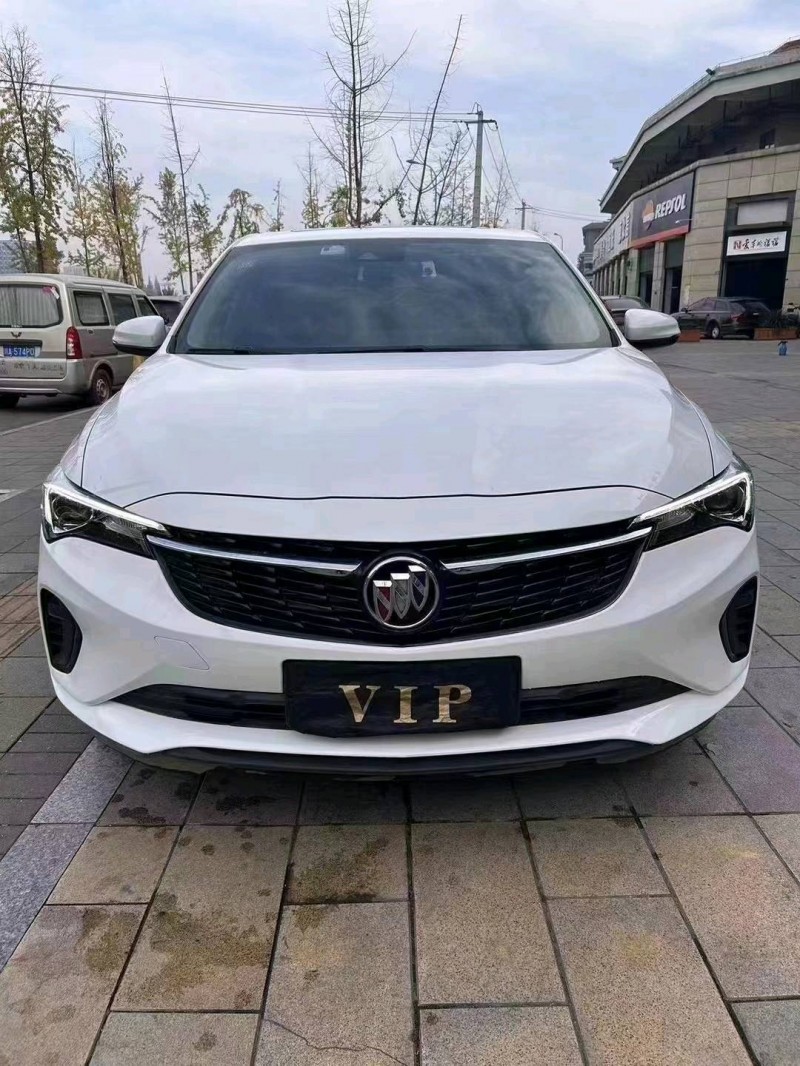 成都22年别克威朗1