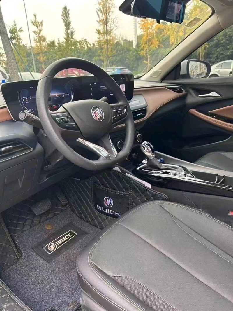 成都22年别克威朗3