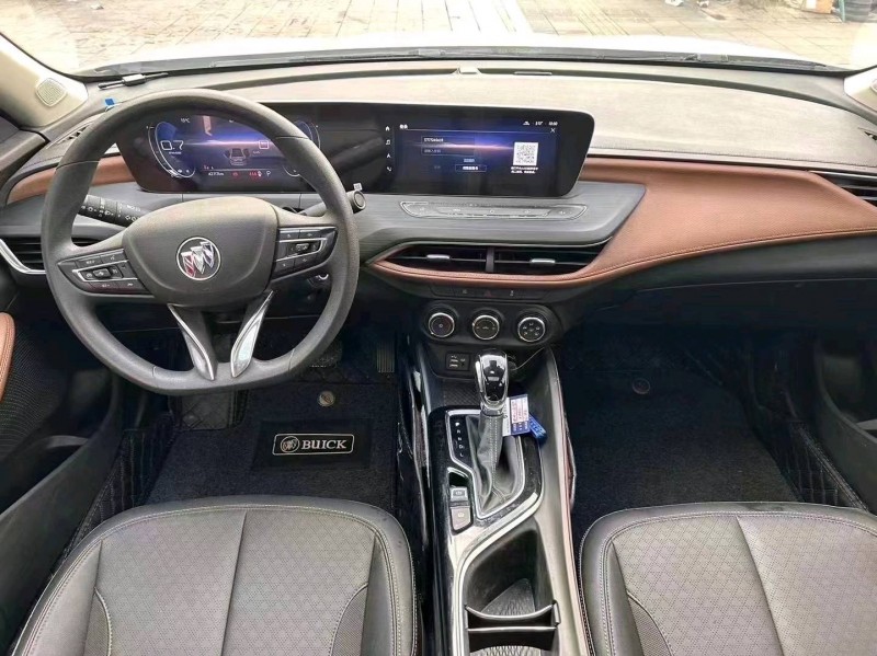 成都22年别克威朗5