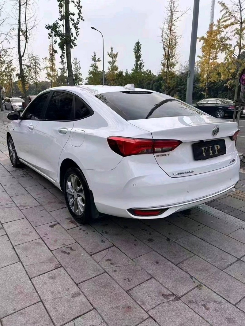 成都22年别克威朗7