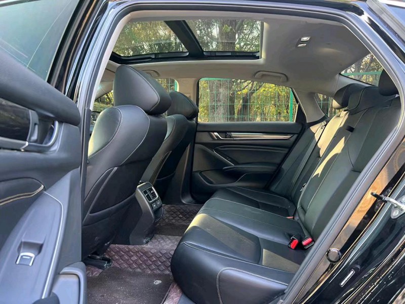 东莞22年本田雅阁5