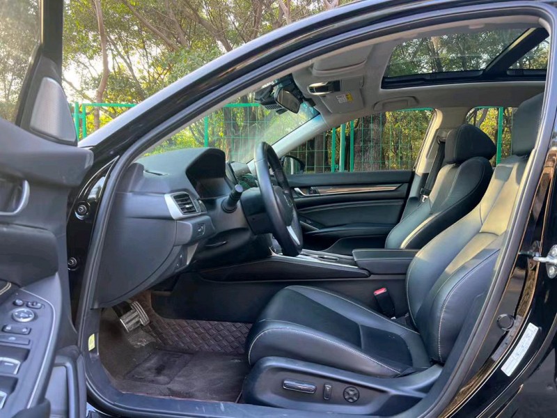 东莞22年本田雅阁6