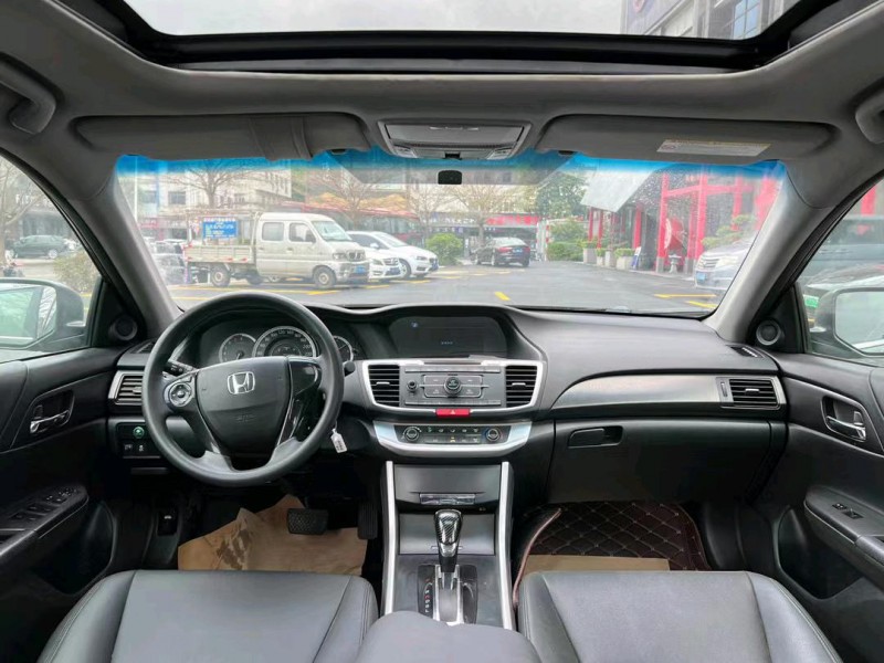 东莞15年本田雅阁4