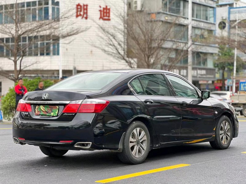 东莞15年本田雅阁8