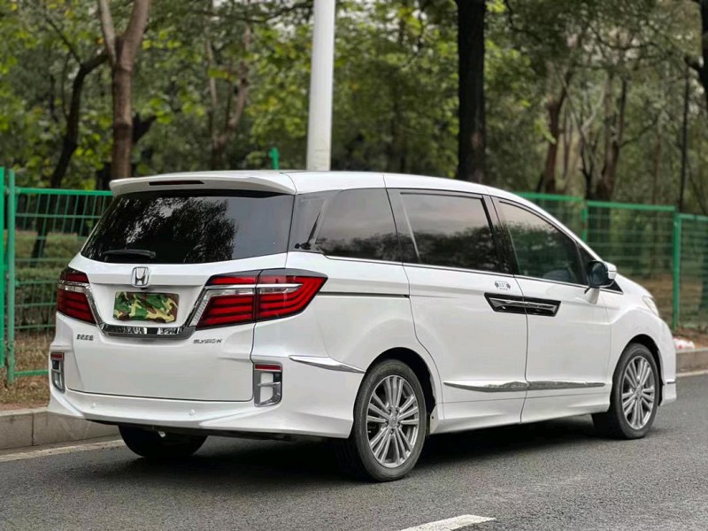 东莞16年本田艾力绅8