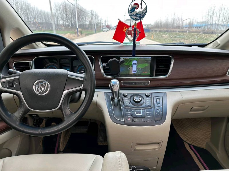 徐州16年别克GL84