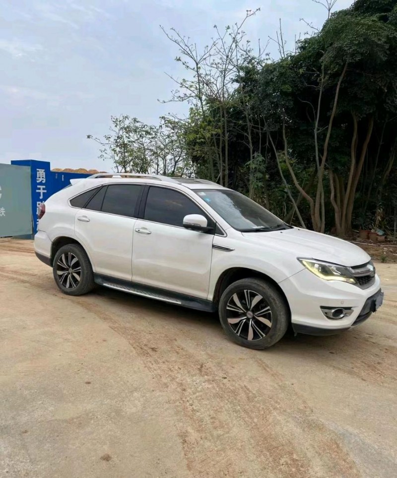 汕头17年比亚迪S77