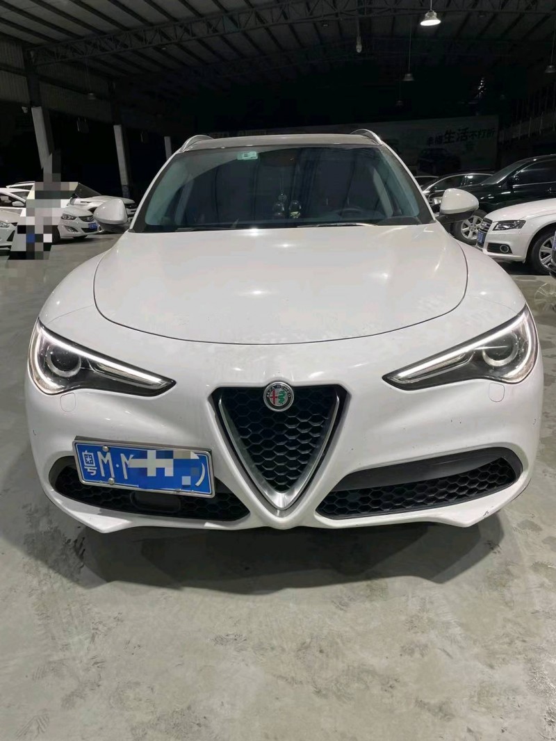 广州19年阿尔法·罗密欧Stelvio1
