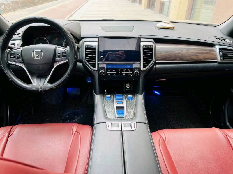 聊城17年本田URV5