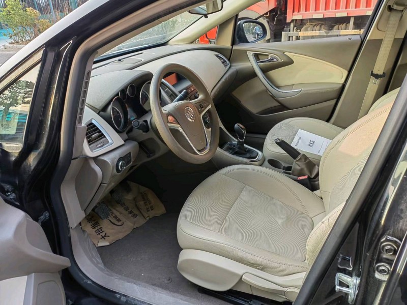 徐州13年别克英朗GT8