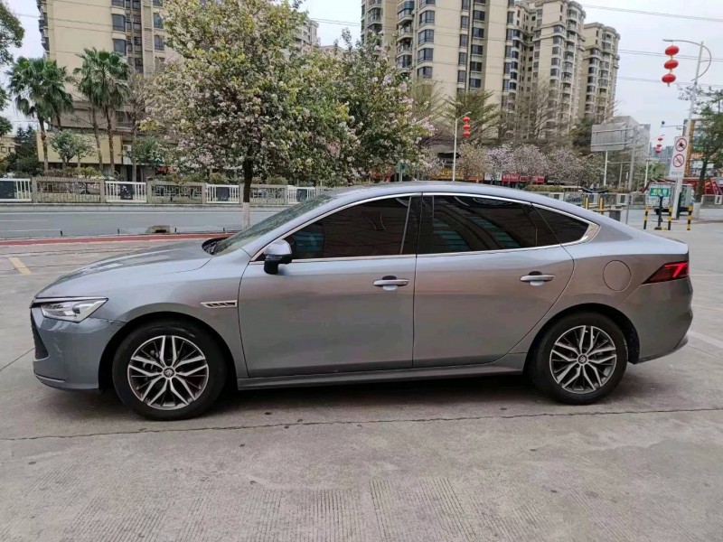 汕头22年比亚迪秦3