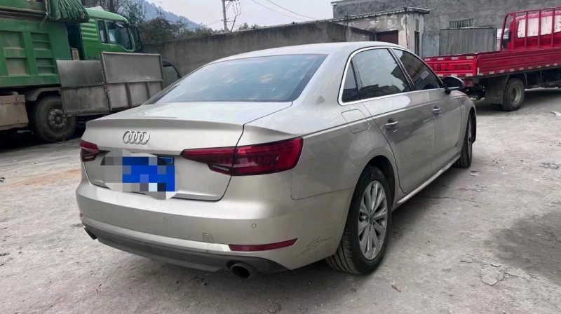 嘉興17年奧迪A4L4