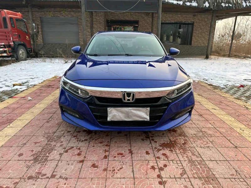 徐州18年本田雅阁1