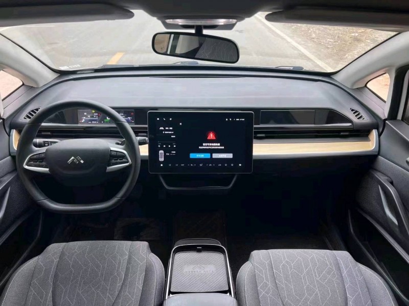 嘉興23年摩登汽車ModernIN5