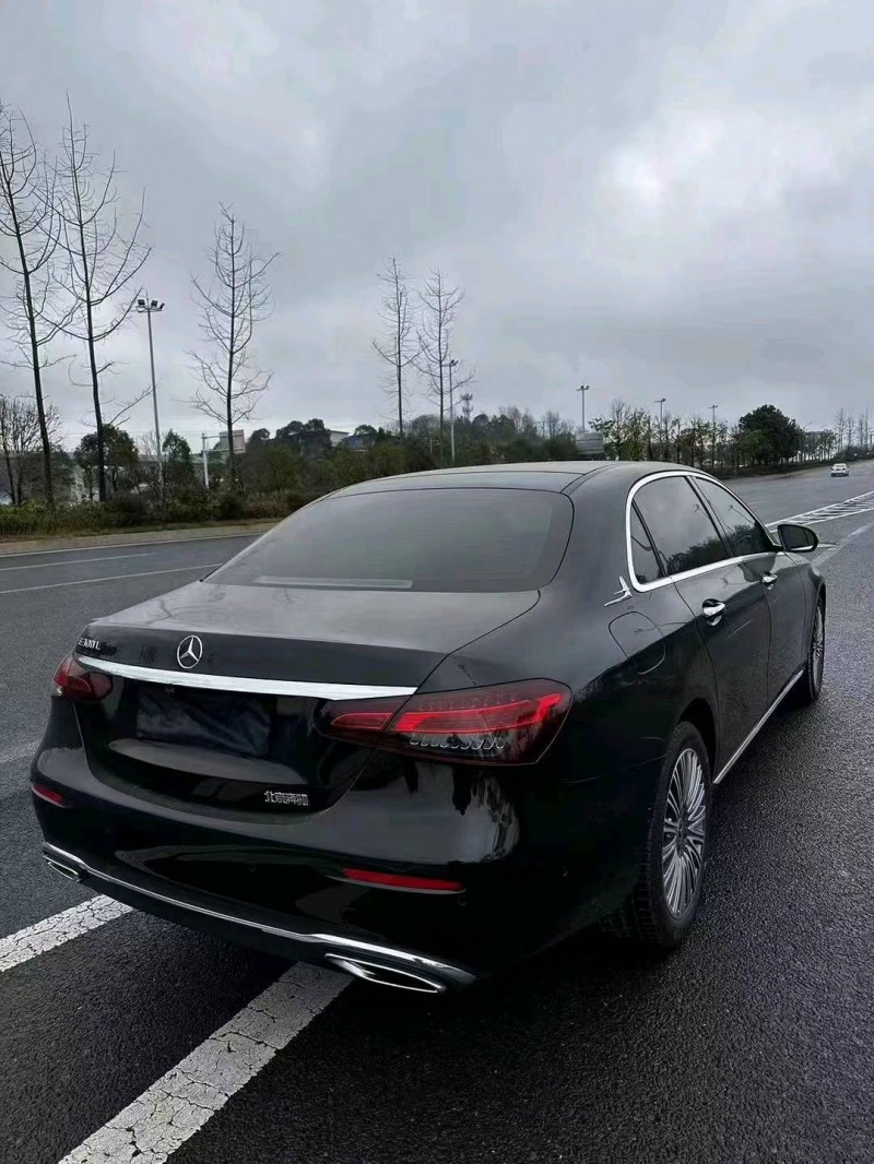 成都21年奔驰E7