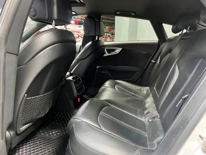 成都17年奥迪A7L8