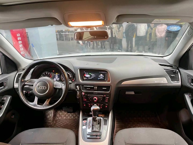 成都16年奥迪Q59