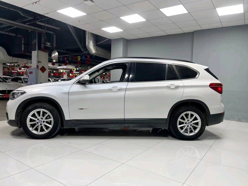 成都16年宝马X12