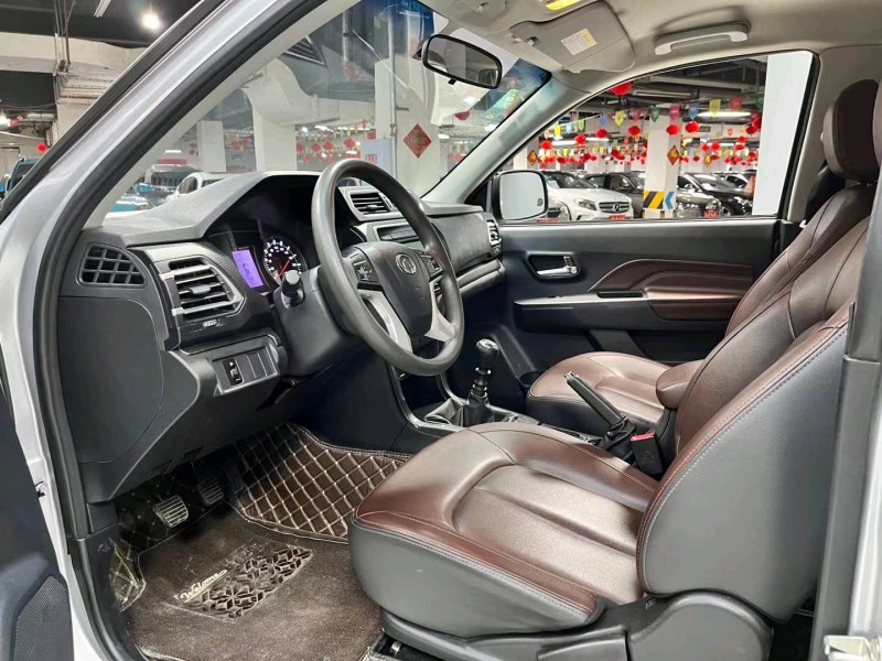 成都20年长城汽车风骏54