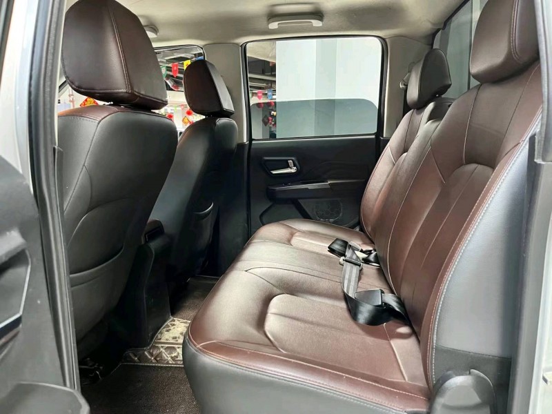 成都20年长城汽车风骏57