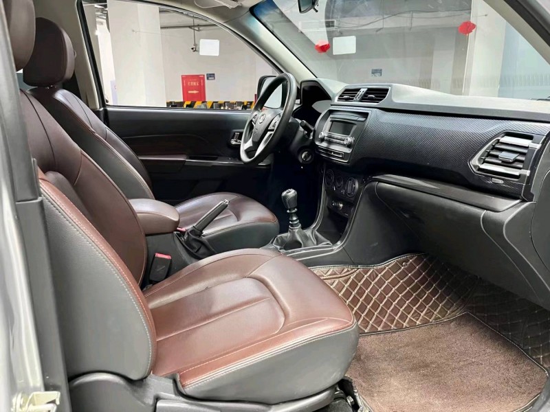 成都20年长城汽车风骏58