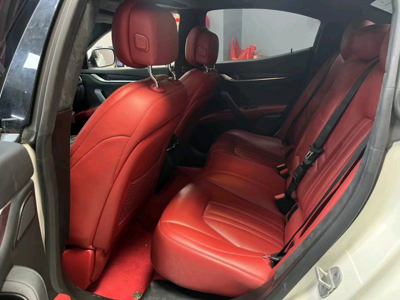 成都18年玛莎拉蒂Ghibli7