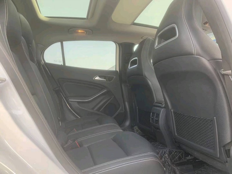 襄阳17年奔驰GLA5