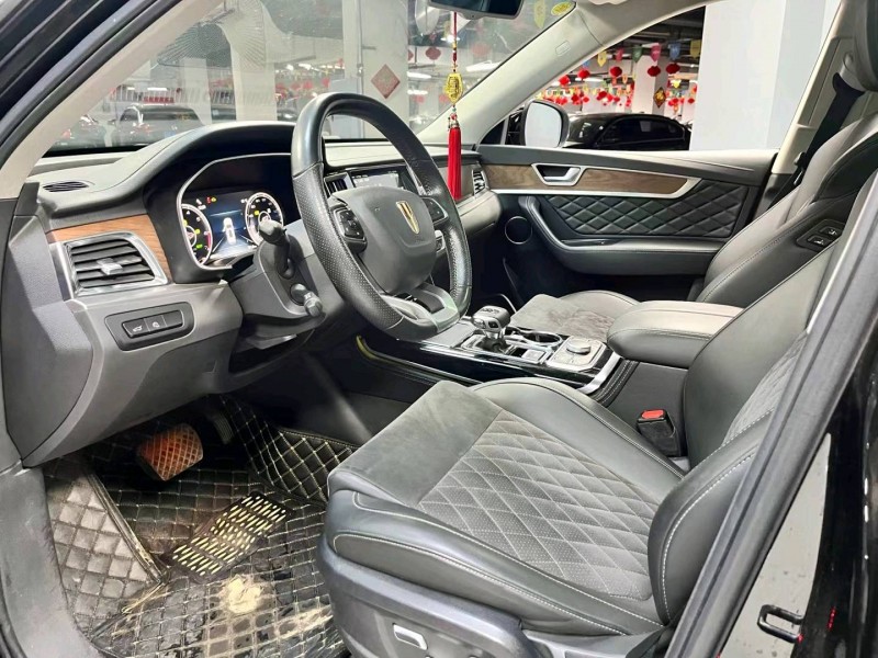 成都21年红旗HS74