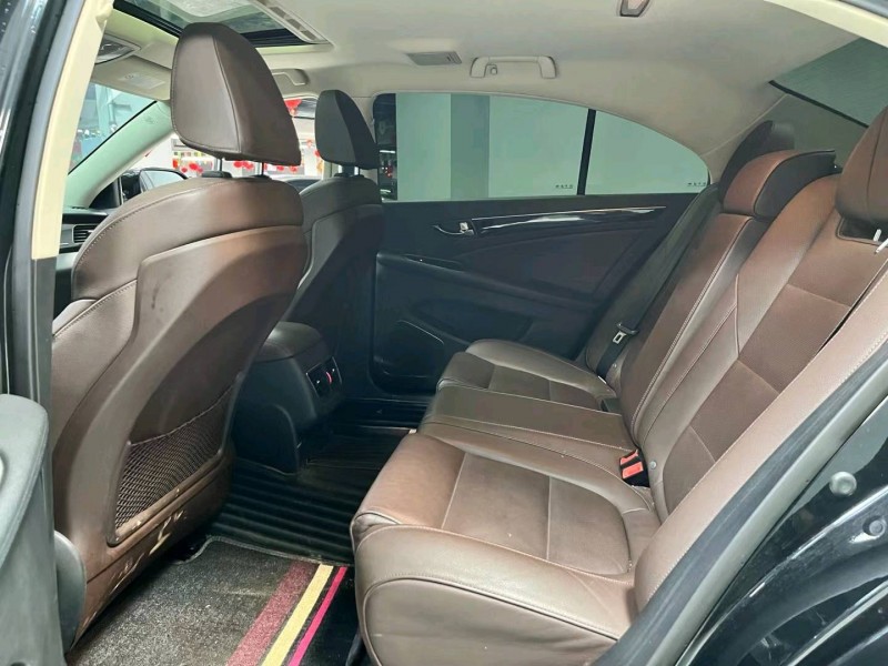 成都19年红旗H77