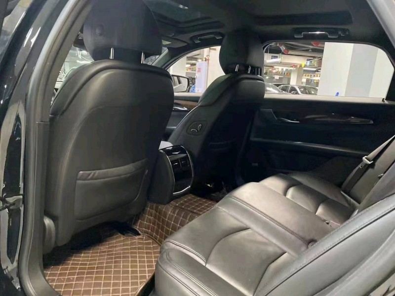 成都21年凯迪拉克CT68