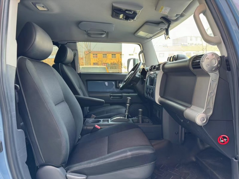 济宁19年丰田兰德酷路泽6