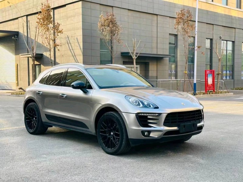 东营17年保时捷Macan3