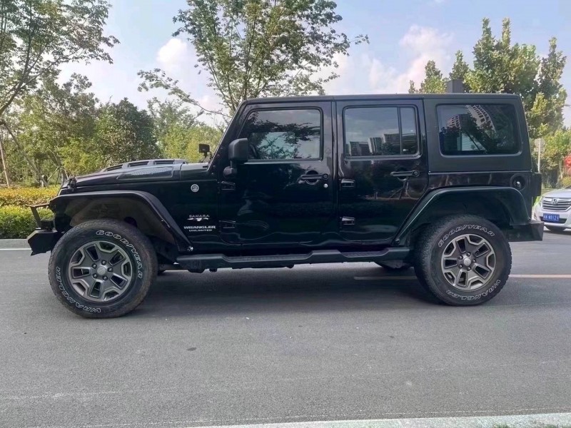 枣庄18年Jeep牧马人3