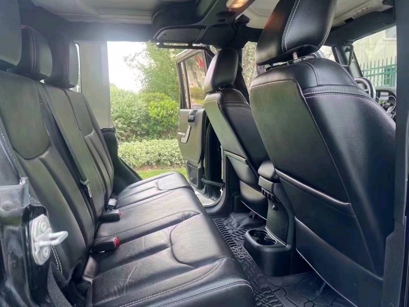 枣庄18年Jeep牧马人6