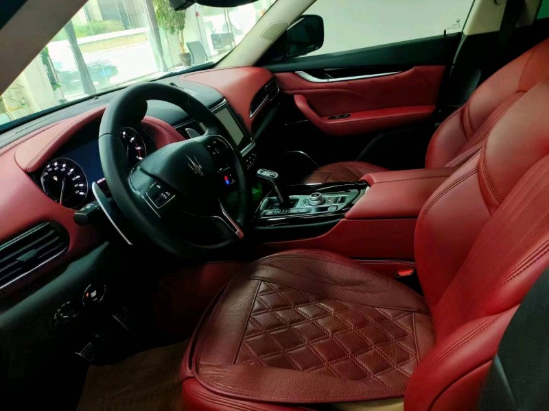 成都21年玛莎拉蒂Levante5