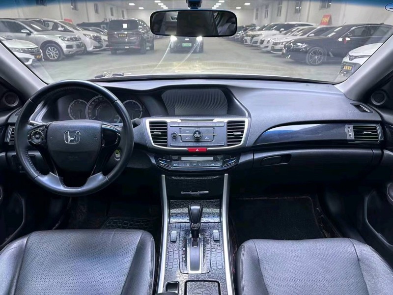 廊坊17年本田雅阁6