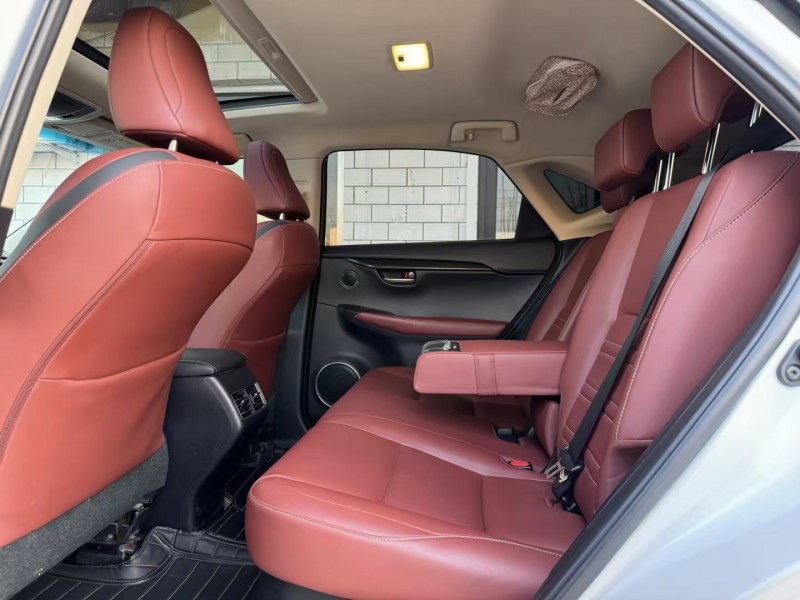 济宁15年雷克萨斯NX8