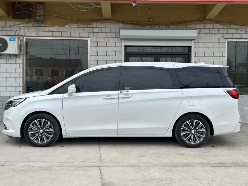 济宁22年别克GL83