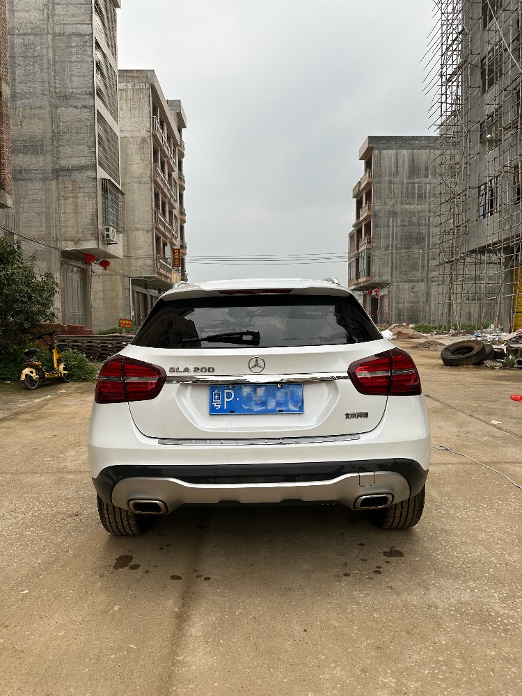 佛山18年奔驰GLA4