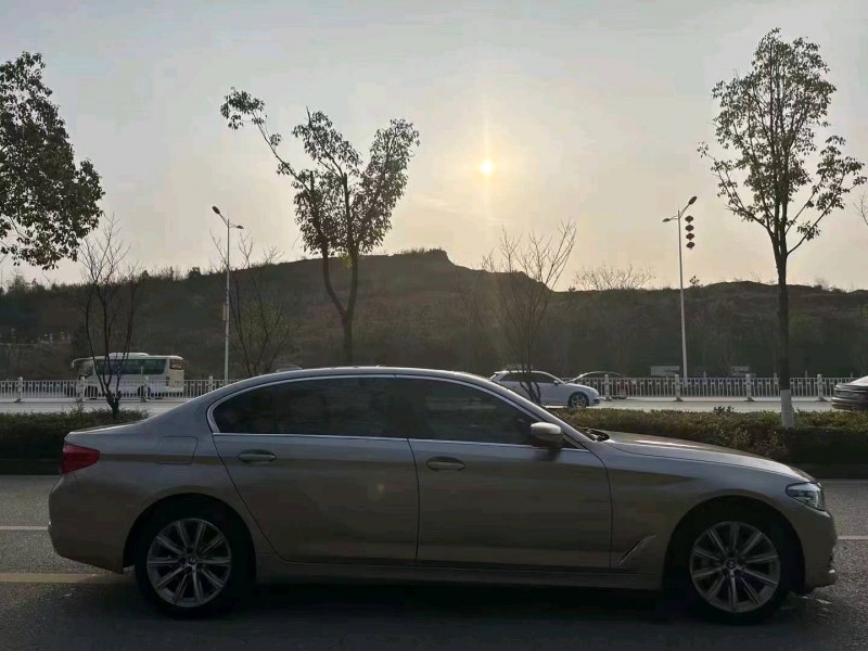 邵阳17年宝马5系3