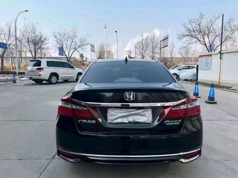 邯郸18年本田雅阁6