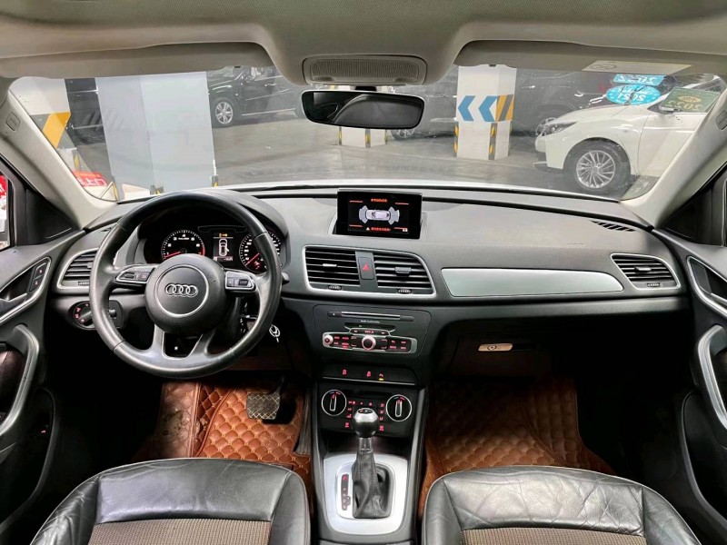 成都18年奥迪Q39