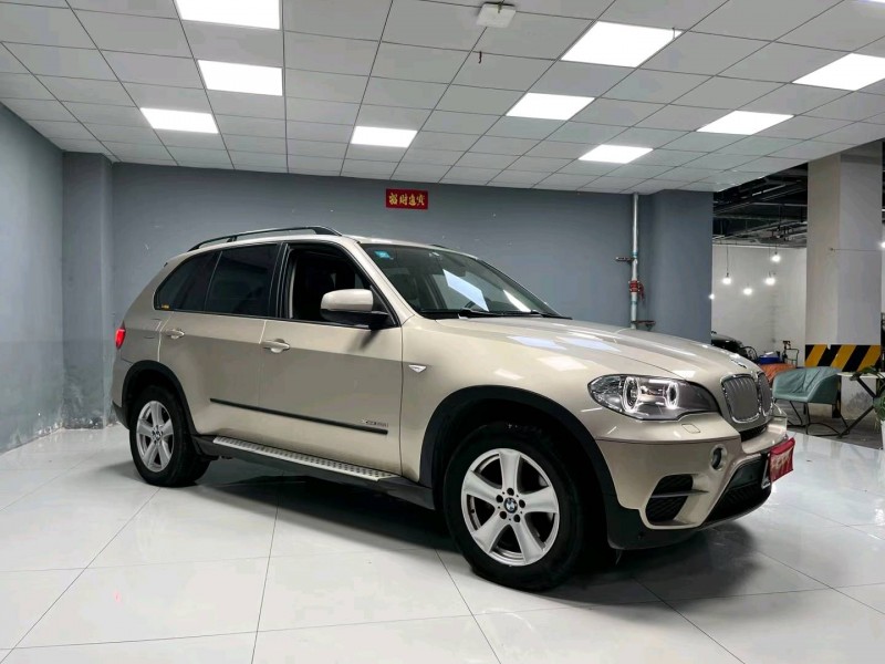 成都12年宝马X56