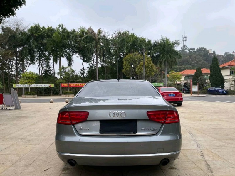 东莞12年奥迪A8L8
